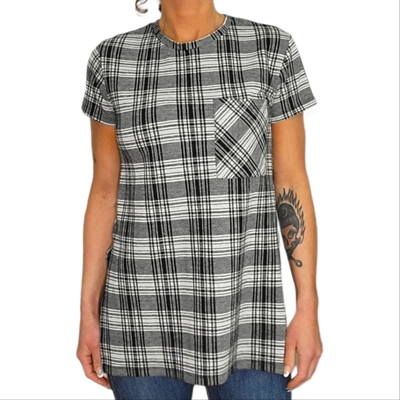 Zara Plaid Sweater Tunic Medium Black White Short Sleeve - Picture 1 of 5